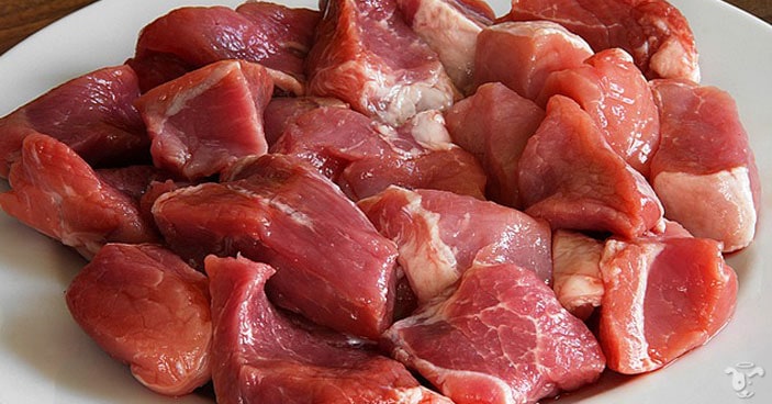 The-Benefits-of-Feeding-Raw-Dog-Food-And-How-to-Make-an-Easy-Switch-BLOG-IMAGES-2